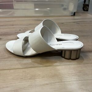 Salvatore‎ Ferragamo White Leather Slide Sandals 8.5 Gold Block Heel